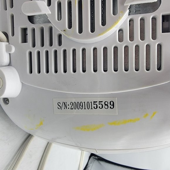 Hello Kitty 2 Slice Wide Slot Toaster KT5211 Bagel Defrost Reheat Sanrio - Picture 9 of 9